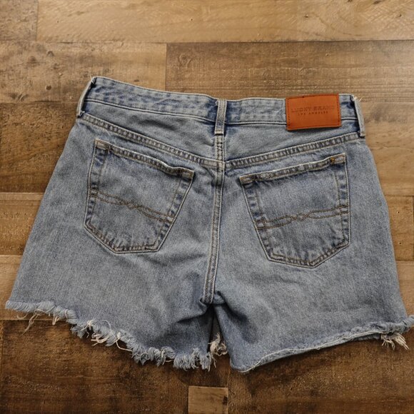 Lucky Brand Boyfriend Denim Shorts Women’s 6/28 Light Wash 5” Distressed Raw Hem - Picture 9 of 12